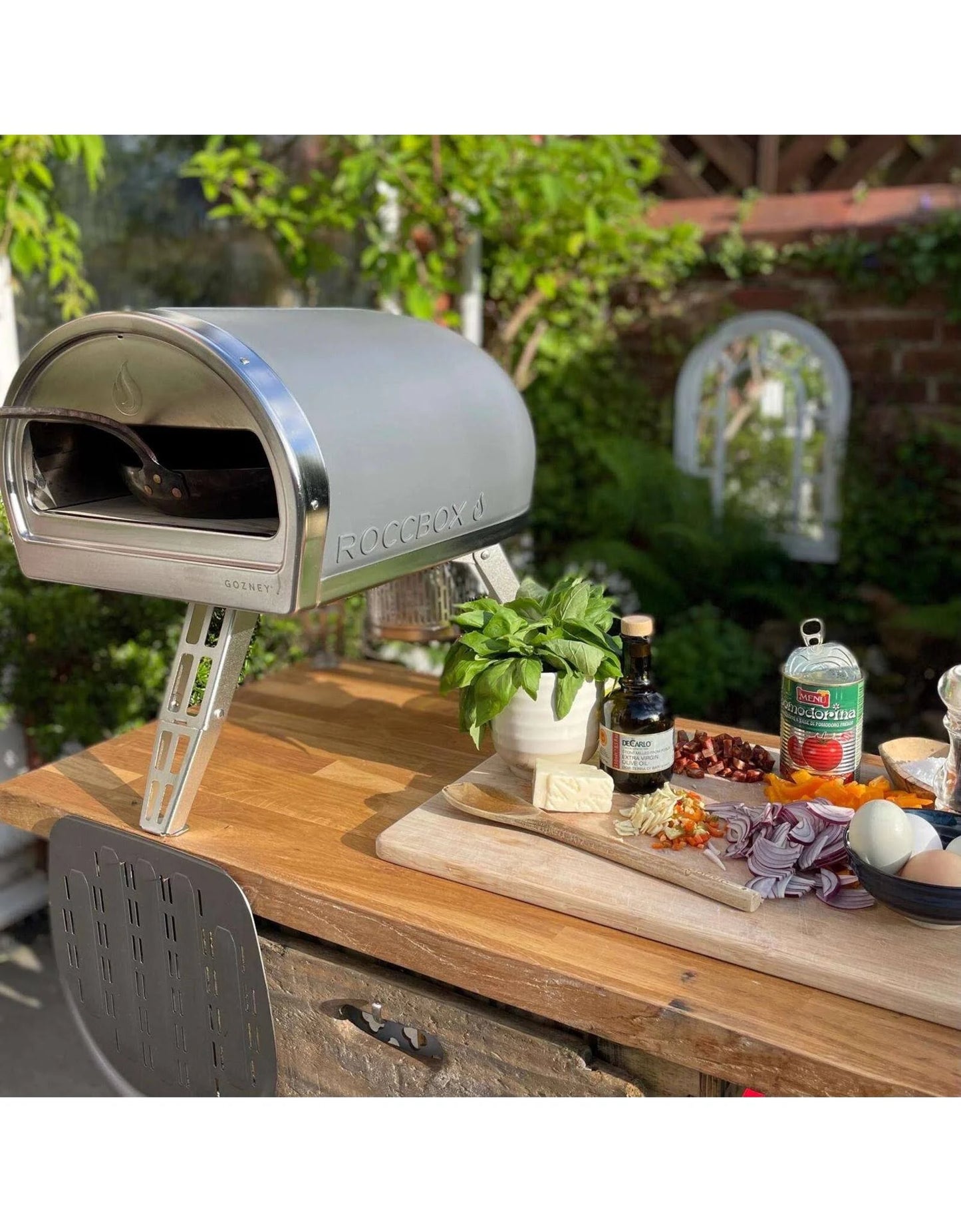 GOZNEY° Roccbox — Propane Pizza Oven