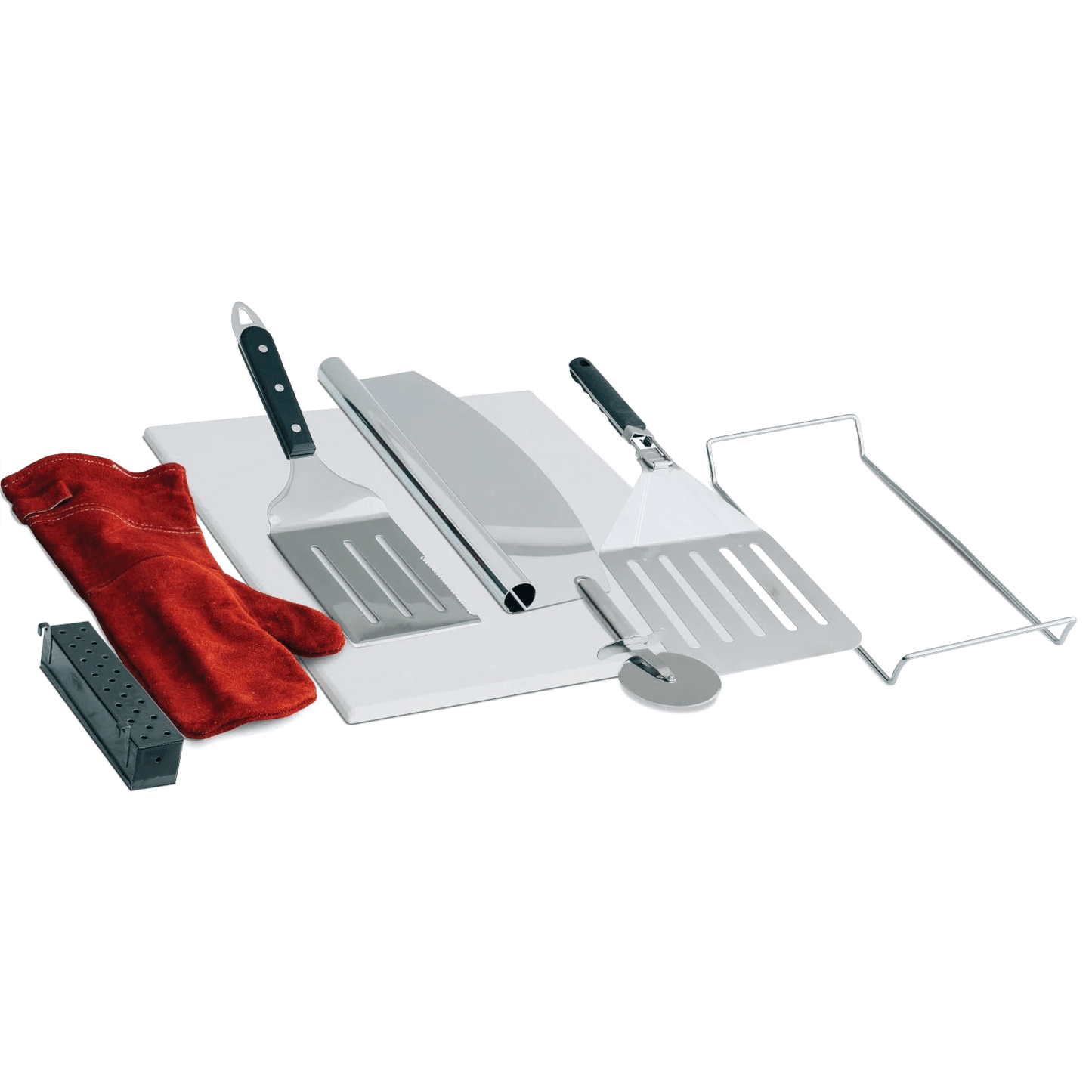 Image showing all eight pieces included in the SUMMERSET pizza cooking accessories kit
