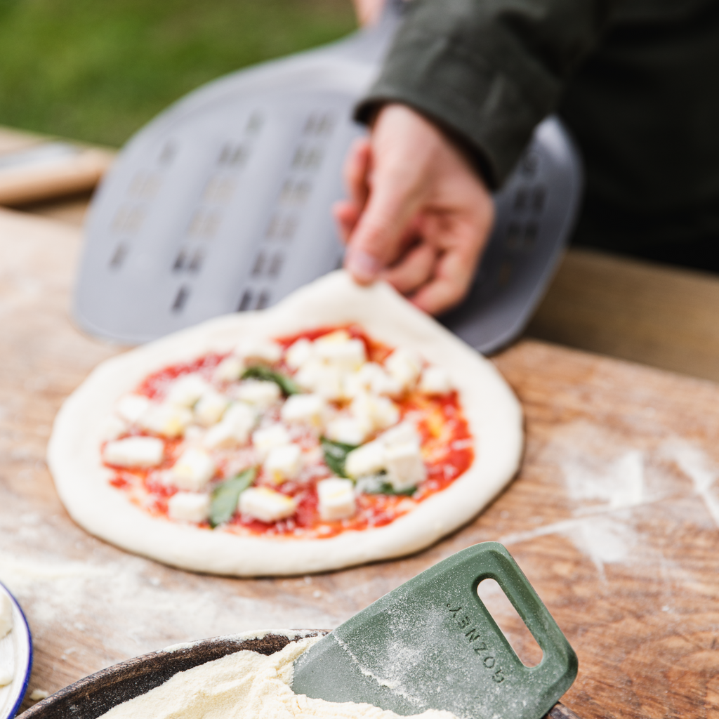 GOZNEY° Roccbox Pizza Placement Peel